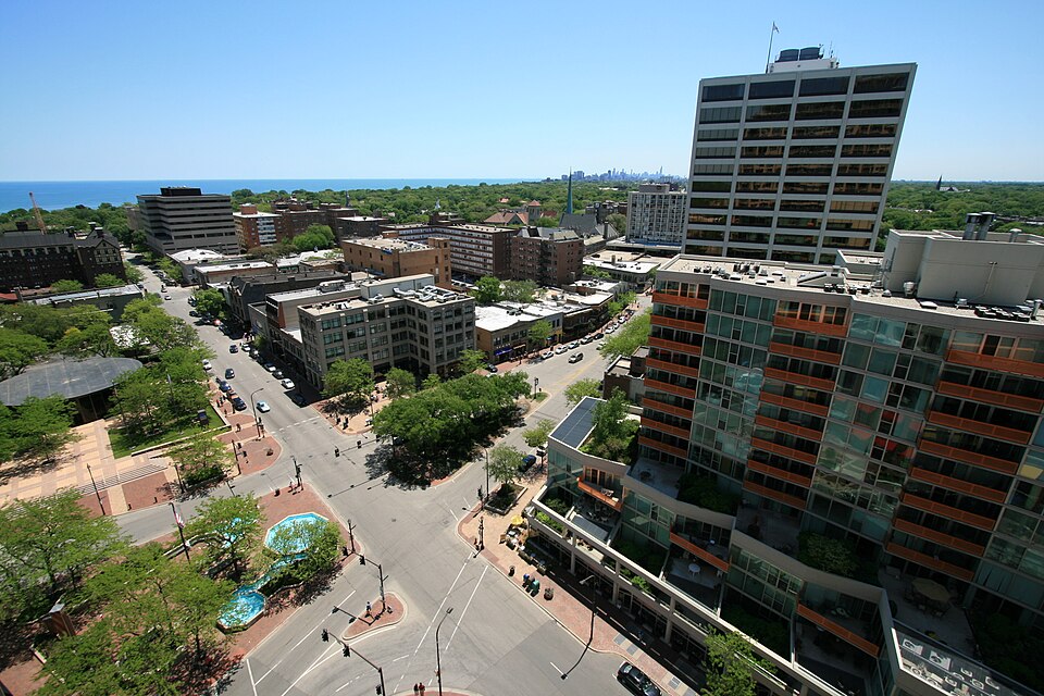 File:Fountain Square Evanston.jpg